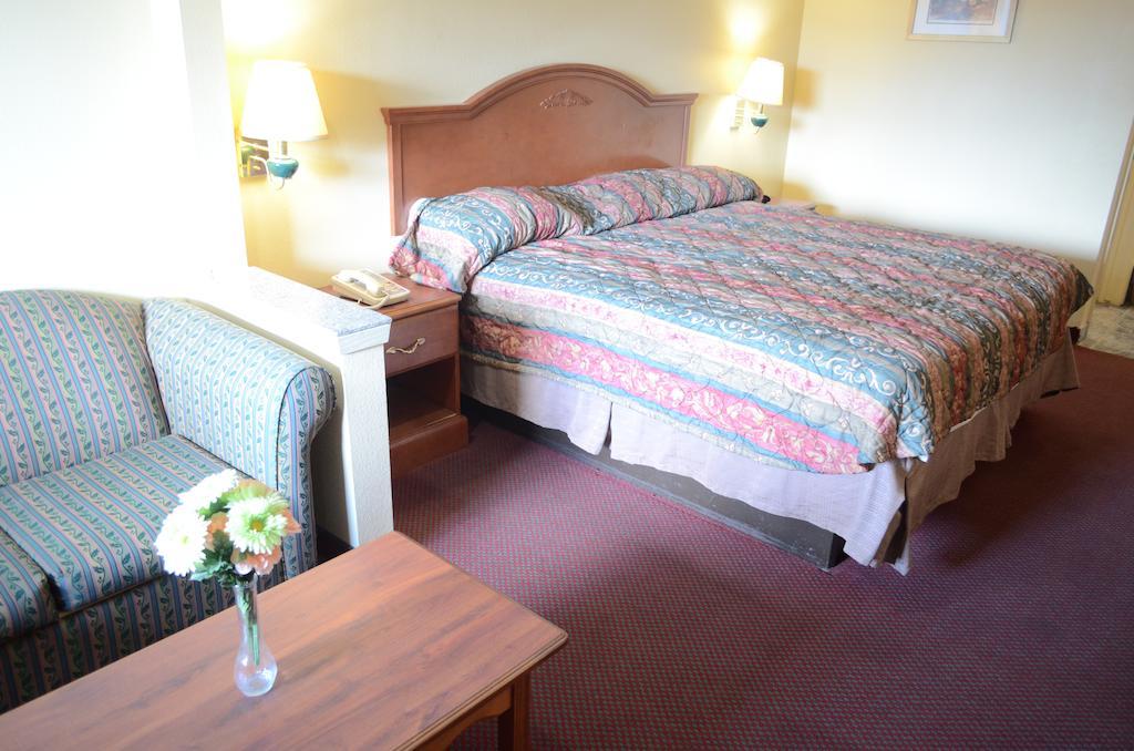 America'S Best Value Inn & Suites - Rosenberg/Houston Pokoj fotografie