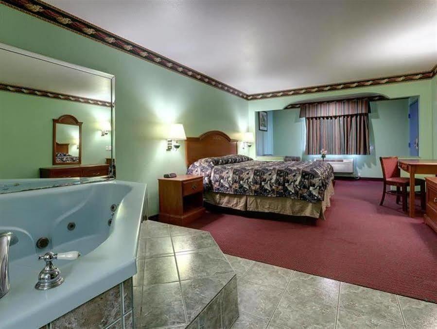 America'S Best Value Inn & Suites - Rosenberg/Houston Exteriér fotografie